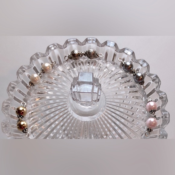 Pierced Hoop Earrings w/8 sets of Colorful Beads - Picture 5 of 7